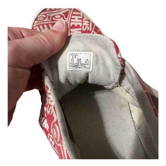 Vans 5.5Y Europe 37 (women’s 6-6.5) red white logo GUC off the wall sneaker shoe - Picture 10 of 10